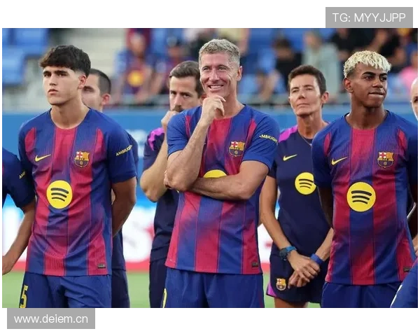 巴萨进攻体系过度依赖边路，中路渗透能力受限影响进攻多样性