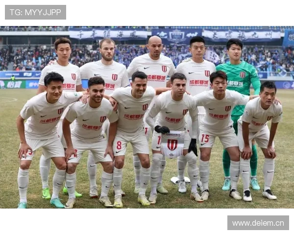 上海申花仍处争冠行列,冠军气质成关键考验 上海申花仍处争冠行列,冠军气质成关键考验