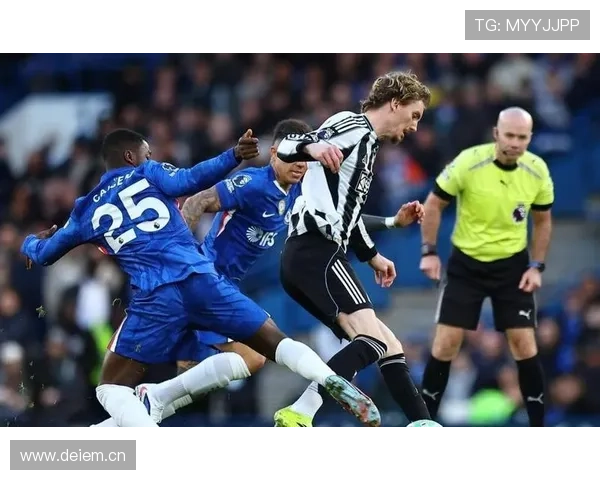 切尔西引援投入巨大，但建队思路混乱问题已逐步反映在战绩与稳定性上