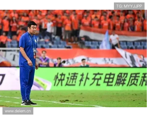 山东泰山中场一招鲜战术节奏失控，阶段性表现受限对赛季走势形成制约