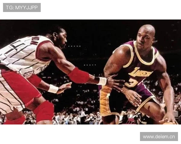 奥拉朱旺挡拆创造错位 改变内线攻防效率格局